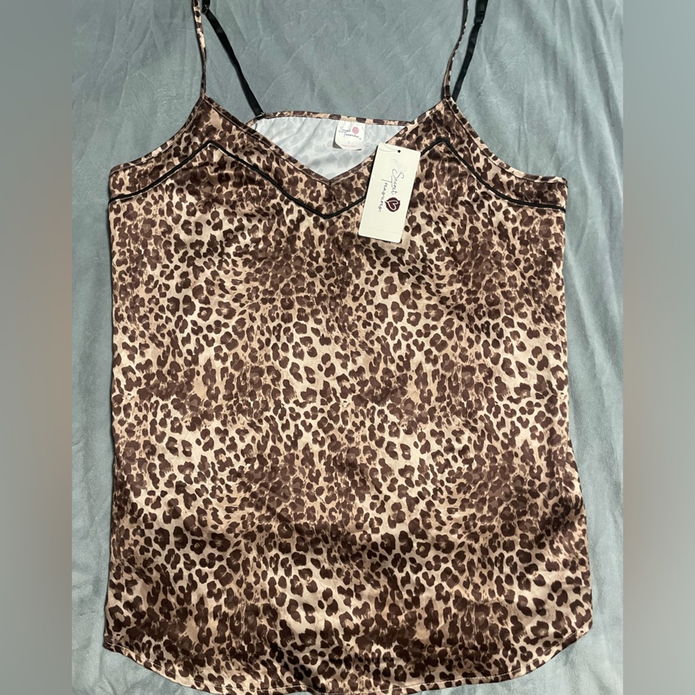 Secret Treasures 2 piece Women’s Large silk pajama set